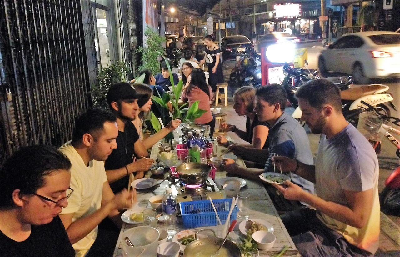 Suneta Hostel Chiangmai Chiang Mai Esterno foto